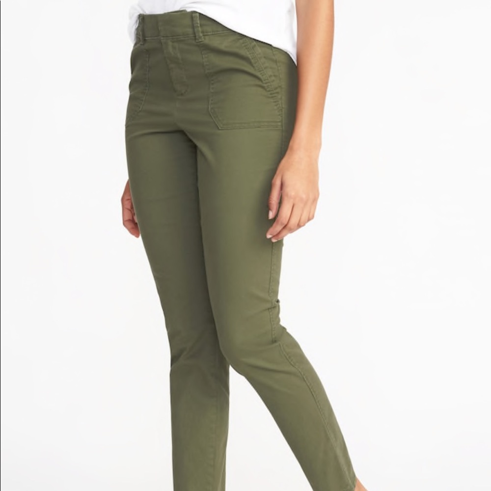 OLD NAVY Mid-Rise Pixie Pants